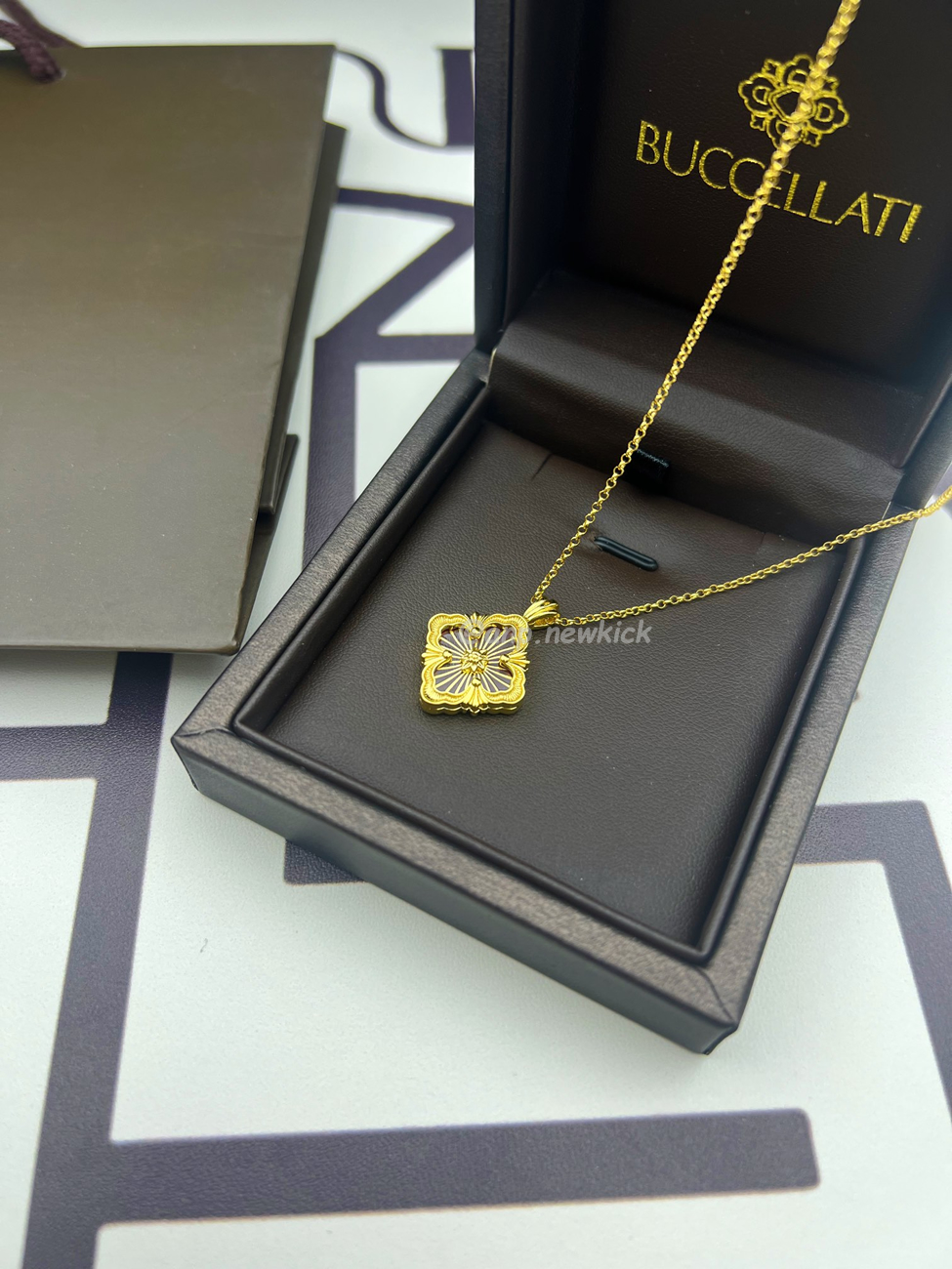 Buccellati Clover Jade Marrow Necklace (2) - www.newkick.vip